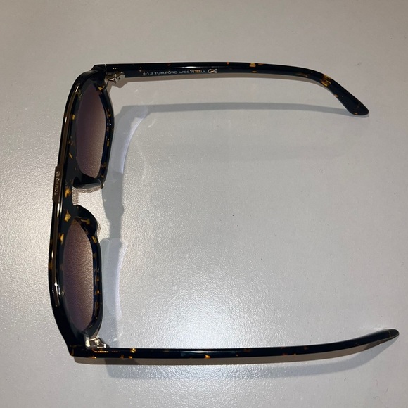 Tom Ford Navigator Sunglasses - Picture 9 of 10